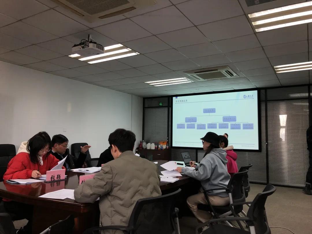 开展红色寻访